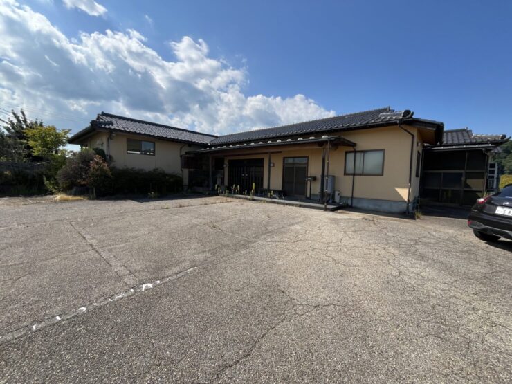 氷見市阿尾　旅館・居宅サムネイル