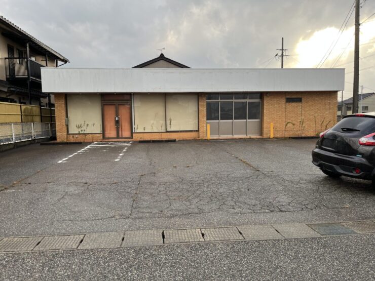 射水市本町一丁目　店舗サムネイル